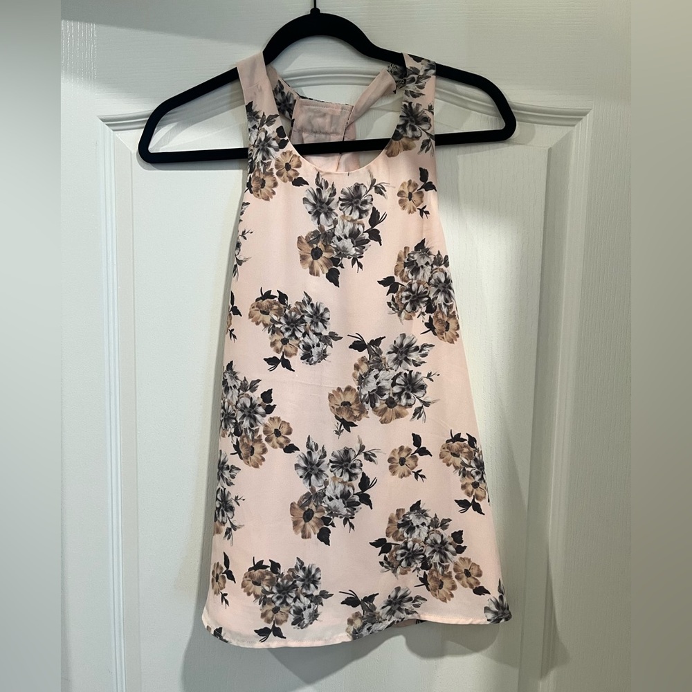 Olivia Grey floral a line top, medium